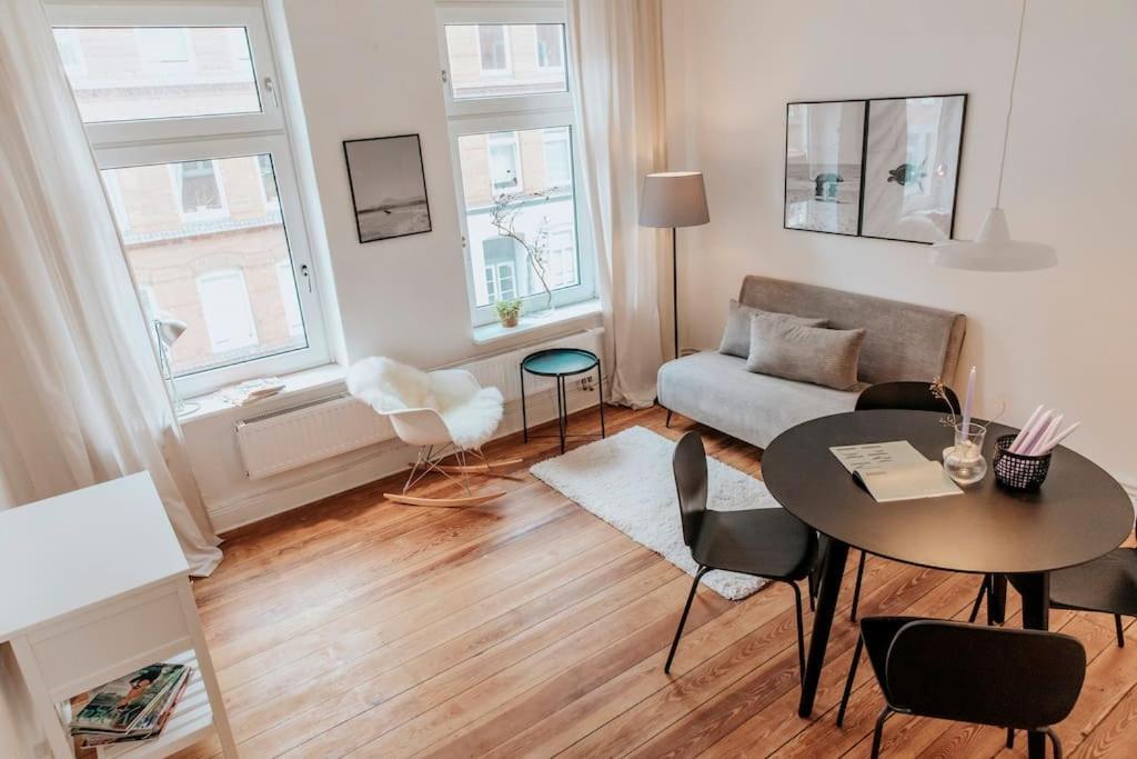 Altbautraum! 2 Zimmer Mit 24H Check-In Kiel Dış mekan fotoğraf